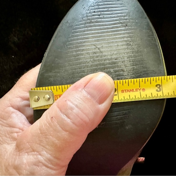 LULU HUN, LONDON, WOMENS GREEN SUEDE & LEATHER HEELS WITH RED INSOLE. - Picture 14 of 15